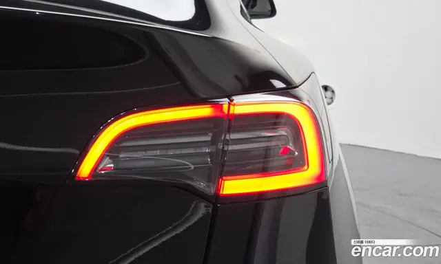 Tesla Model Y 2024 0.2 автомат (гидро), миниатюра 9 Tesla Model Y 2024 0.2 автомат (гидро), миниатюра 9