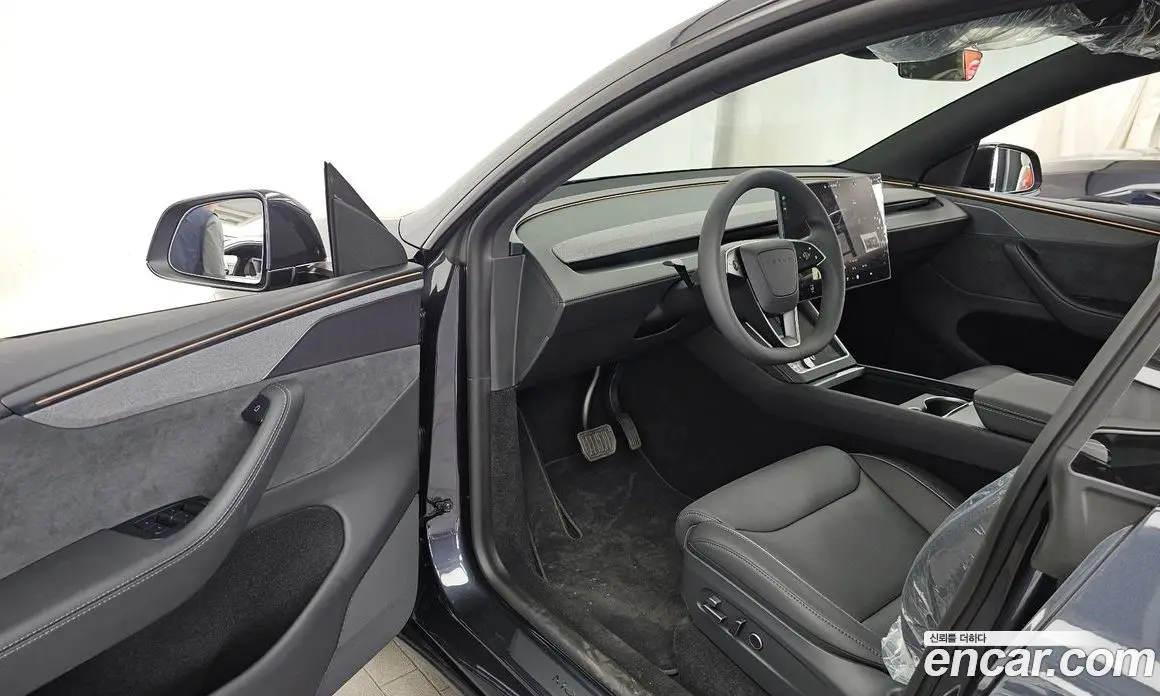 Tesla Model Y 2026 0.2 автомат (гидро), фото 13 Tesla Model Y 2026 0.2 автомат (гидро), фото 13