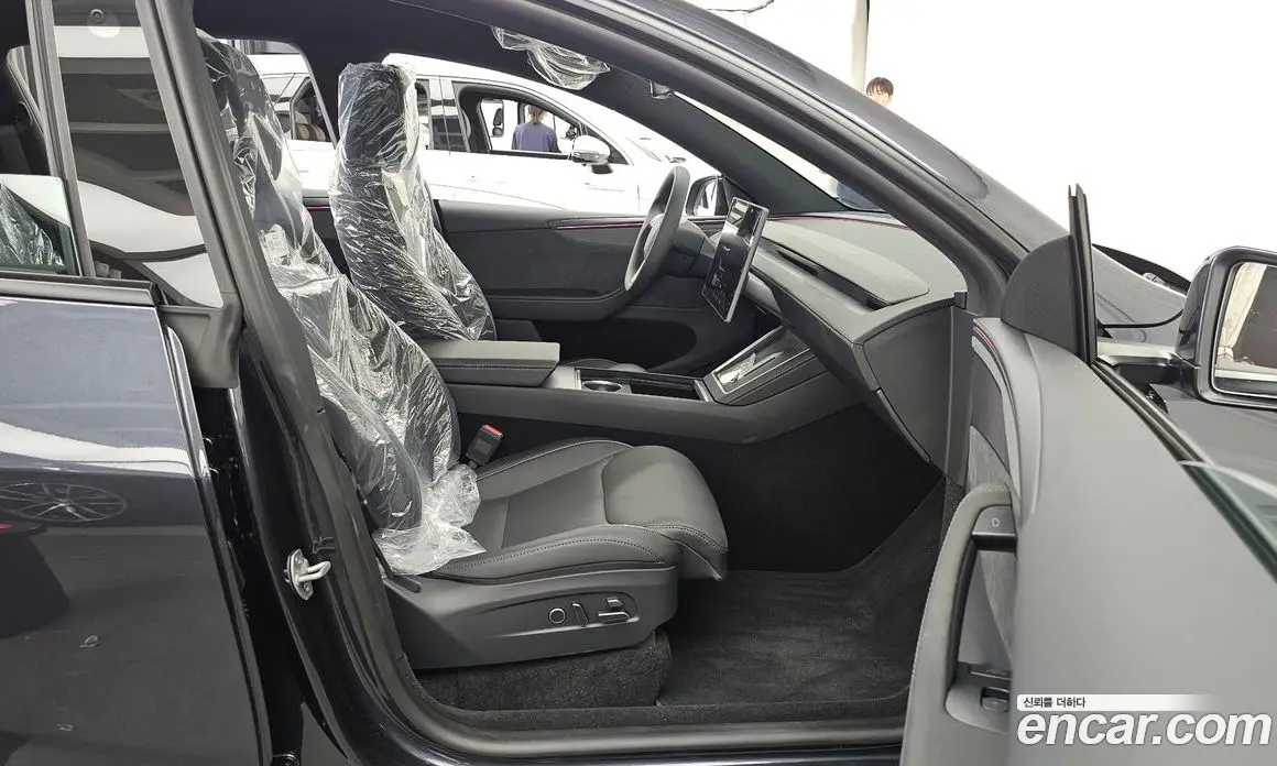 Tesla Model Y 2026 0.2 автомат (гидро), фото 17 Tesla Model Y 2026 0.2 автомат (гидро), фото 17