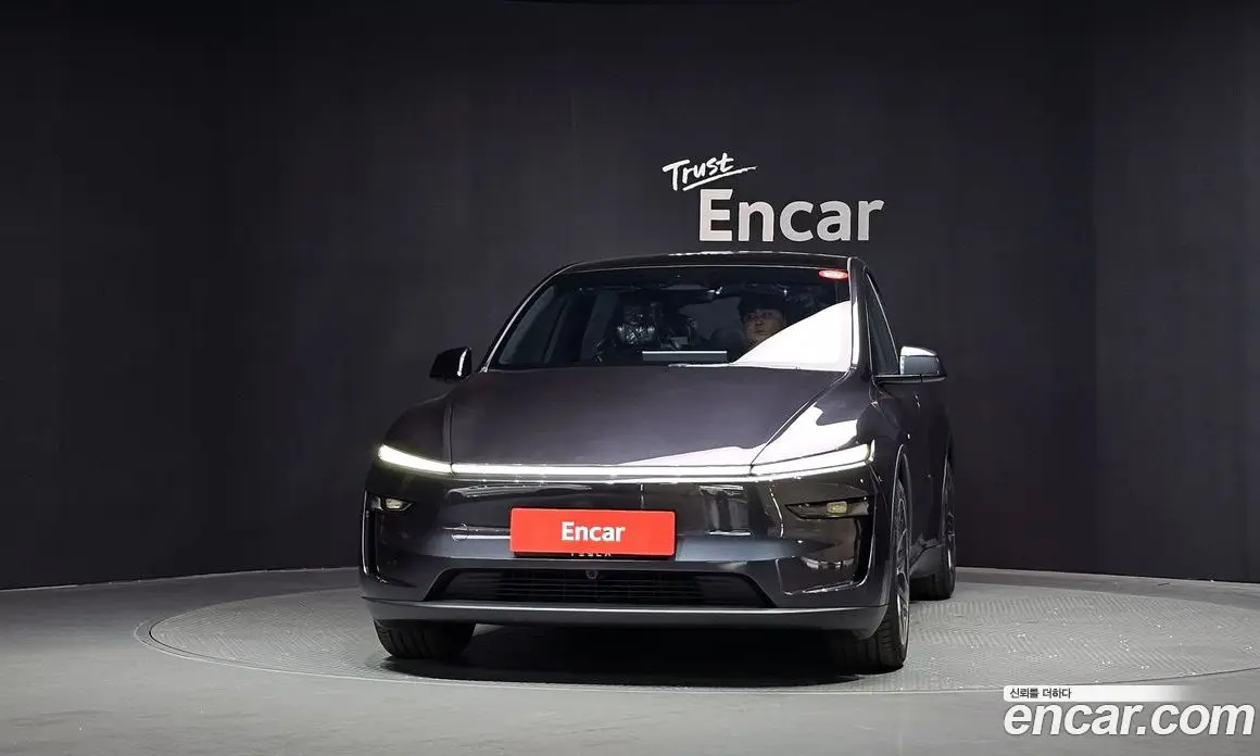 Tesla Model Y 2026 0.2 автомат (гидро), фото 3 Tesla Model Y 2026 0.2 автомат (гидро), фото 3