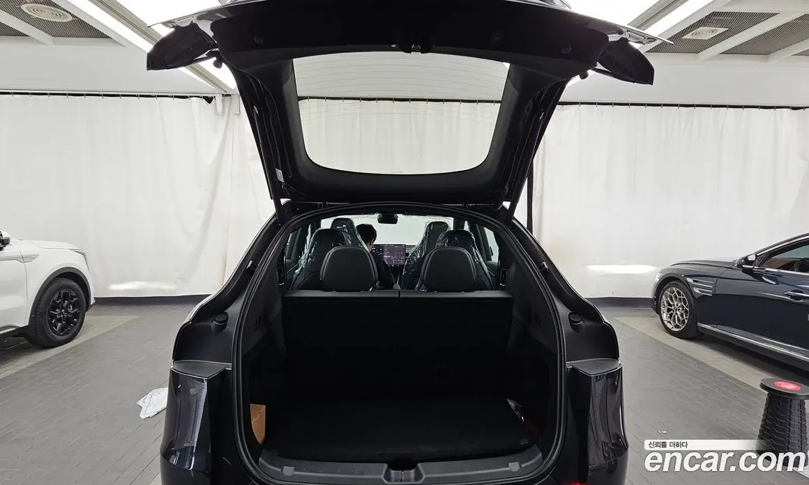 Tesla Model Y 2026 0.2 автомат (гидро), фото 26 Tesla Model Y 2026 0.2 автомат (гидро), фото 26