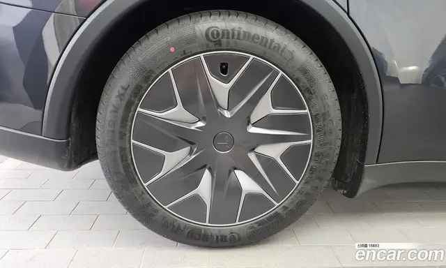 Tesla Model Y 2026 0.2 автомат (гидро), миниатюра 5 Tesla Model Y 2026 0.2 автомат (гидро), миниатюра 5