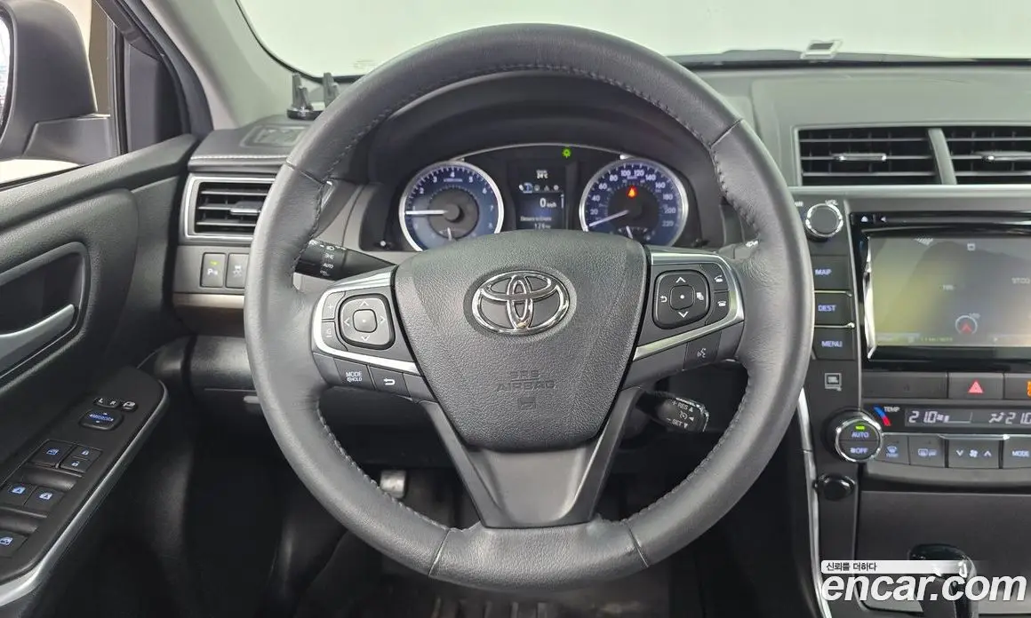 Toyota Camry 2016 2.5 автомат (гидро), фото 12 Toyota Camry 2016 2.5 автомат (гидро), фото 12