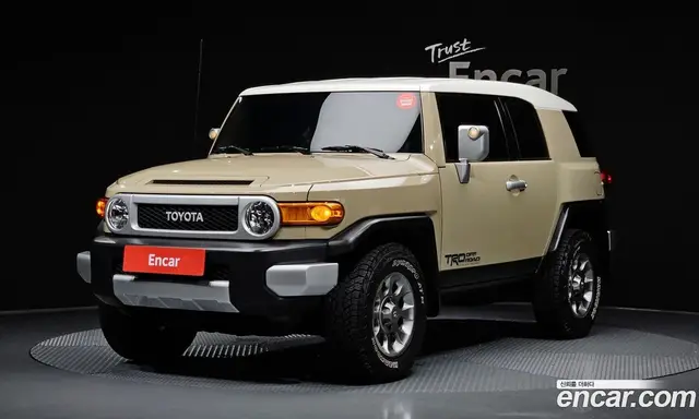 Toyota FJ Cruiser, 2013, 92 557 км Toyota FJ Cruiser, 2013, 92 557 км