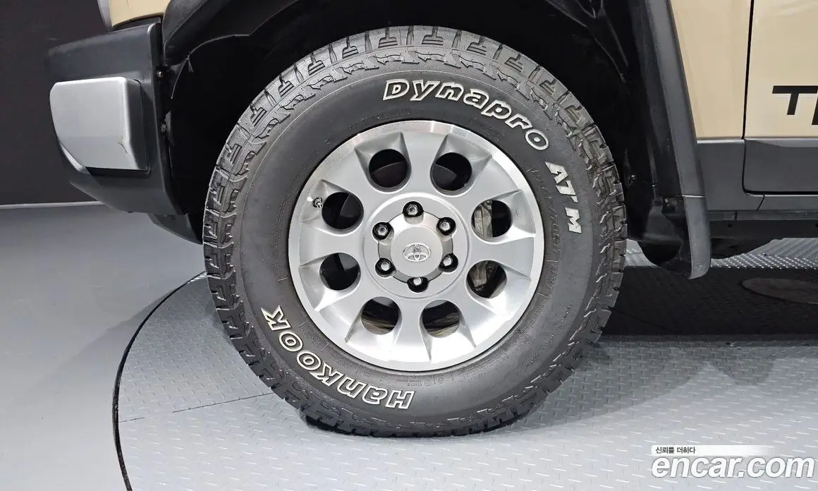 Toyota FJ Cruiser 2013 4.0 автомат (гидро), фото 5