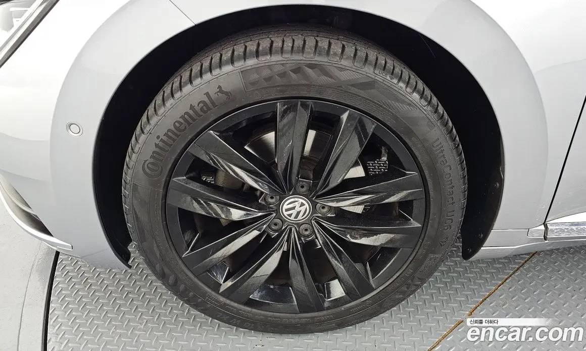Volkswagen Arteon 2019 2.0 автомат (гидро), фото 5 Volkswagen Arteon 2019 2.0 автомат (гидро), фото 5