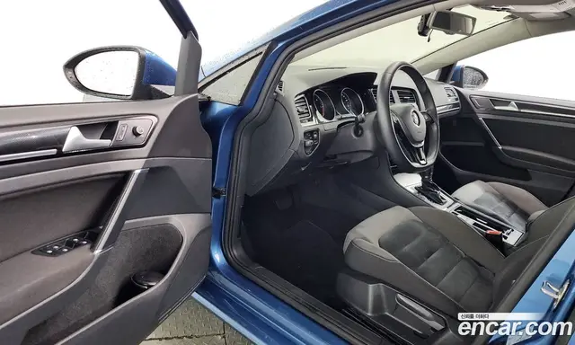 Volkswagen Golf 2013 1.6 автомат (гидро), миниатюра 10 Volkswagen Golf 2013 1.6 автомат (гидро), миниатюра 10