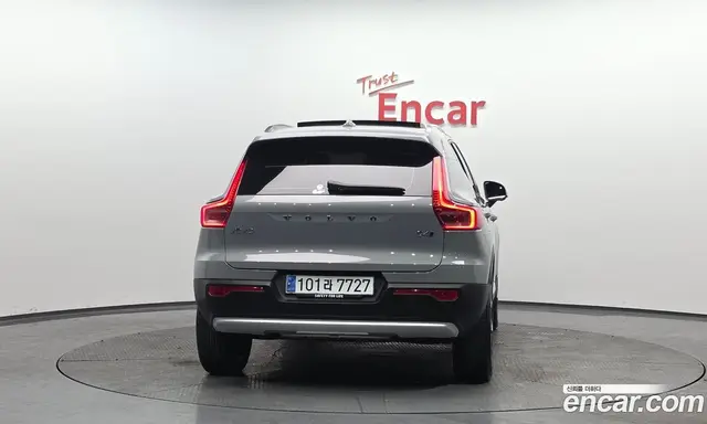 Volvo XC40 2024 2.0 автомат (гидро), миниатюра 3 Volvo XC40 2024 2.0 автомат (гидро), миниатюра 3