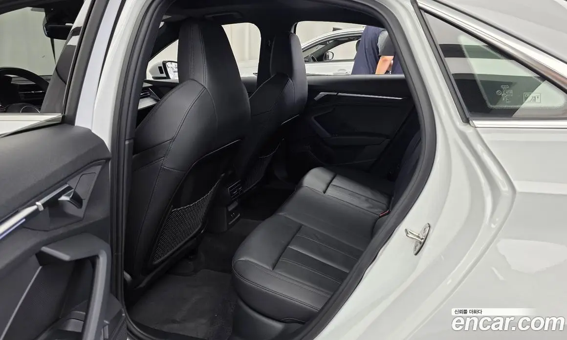 Audi A3 2023 2.0 автомат (гидро), фото 15