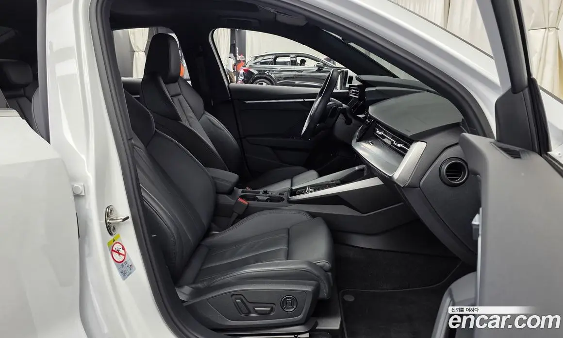 Audi A3 2023 2.0 автомат (гидро), фото 16