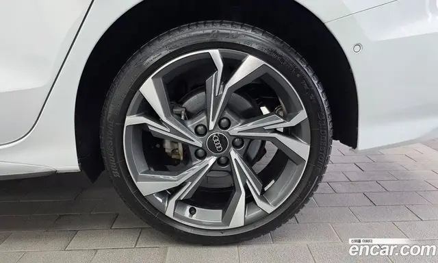 Audi A3 2023 2.0 автомат (гидро), миниатюра 6