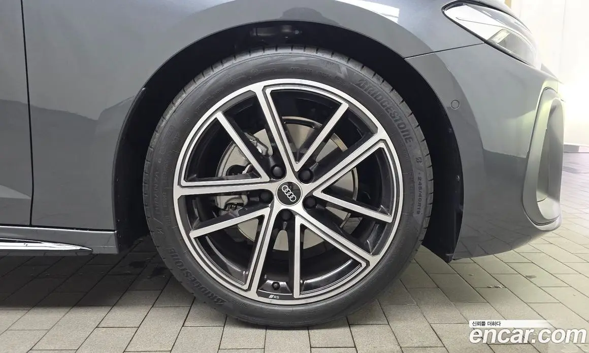 Audi A5 2025 2.0 автомат (гидро), фото 7