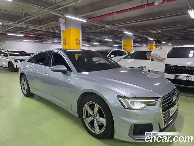 Audi A6 2020 2.0 автомат (гидро), миниатюра 3