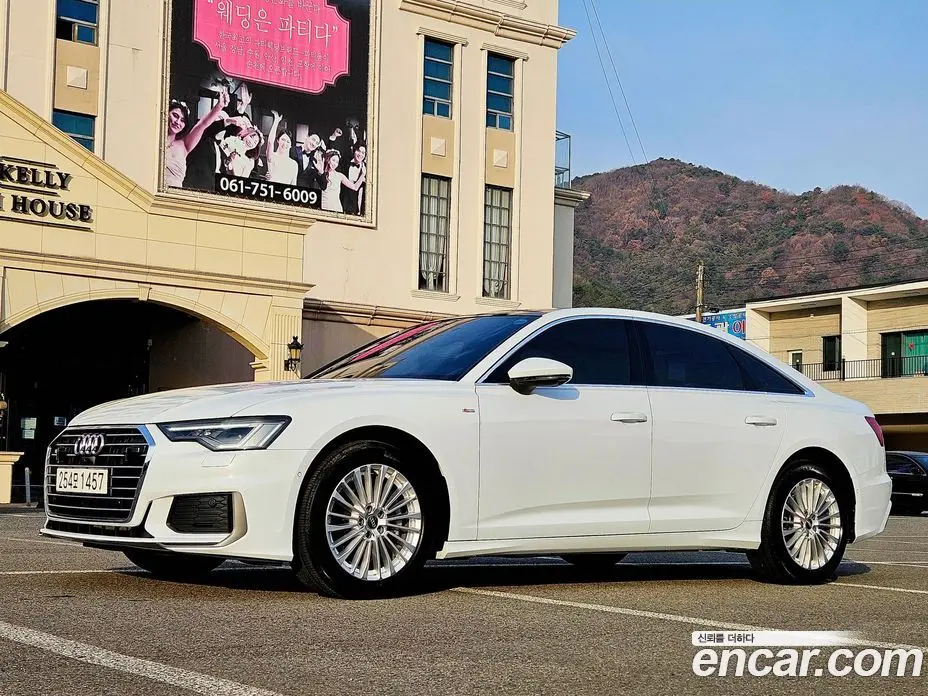 Audi A6 2021 2.0 автомат (гидро), фото 3