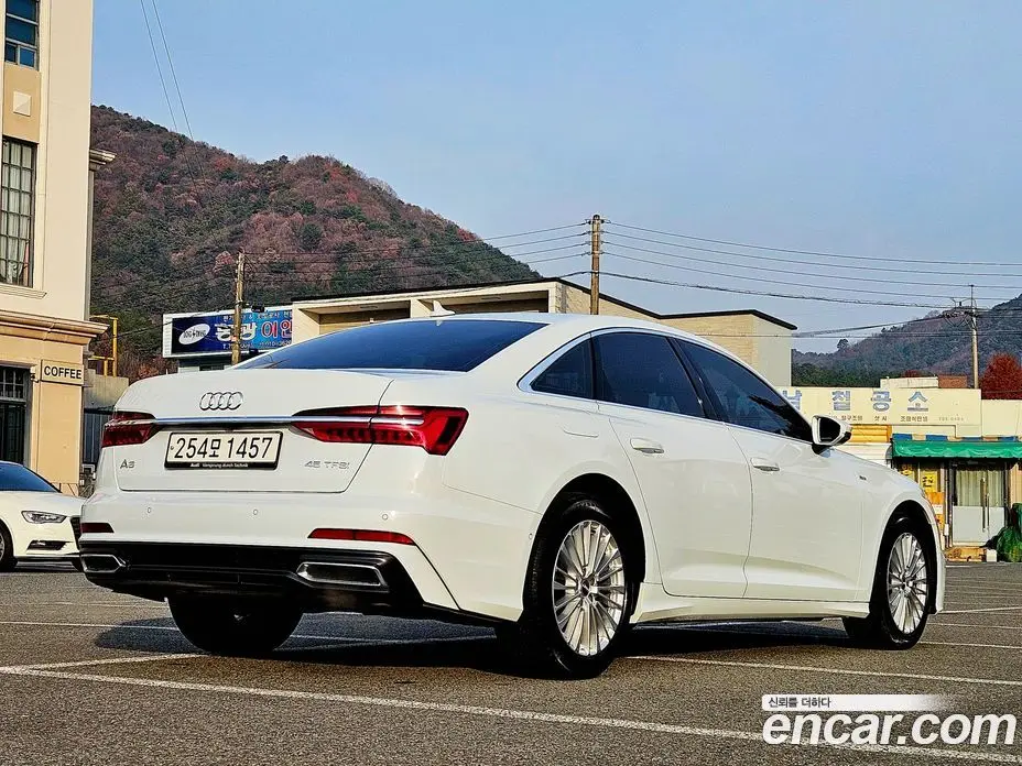 Audi A6 2021 2.0 автомат (гидро), фото 4