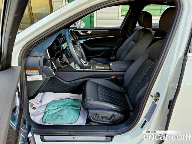 Audi A6 2021 2.0 автомат (гидро), миниатюра 7