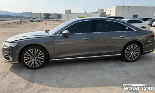 Audi A8 2021 4.0 автомат (гидро), миниатюра 2
