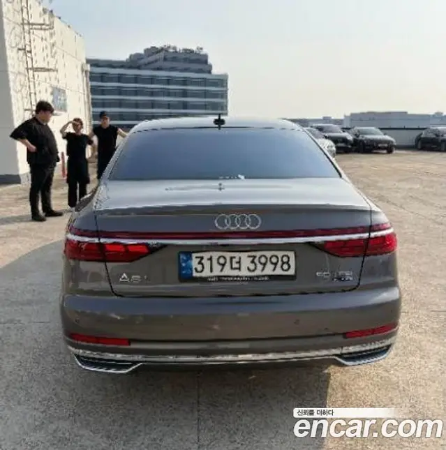 Audi A8 2021 4.0 автомат (гидро), миниатюра 3