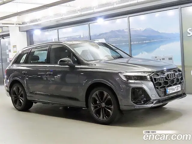Audi Q7, 2026, 60 км