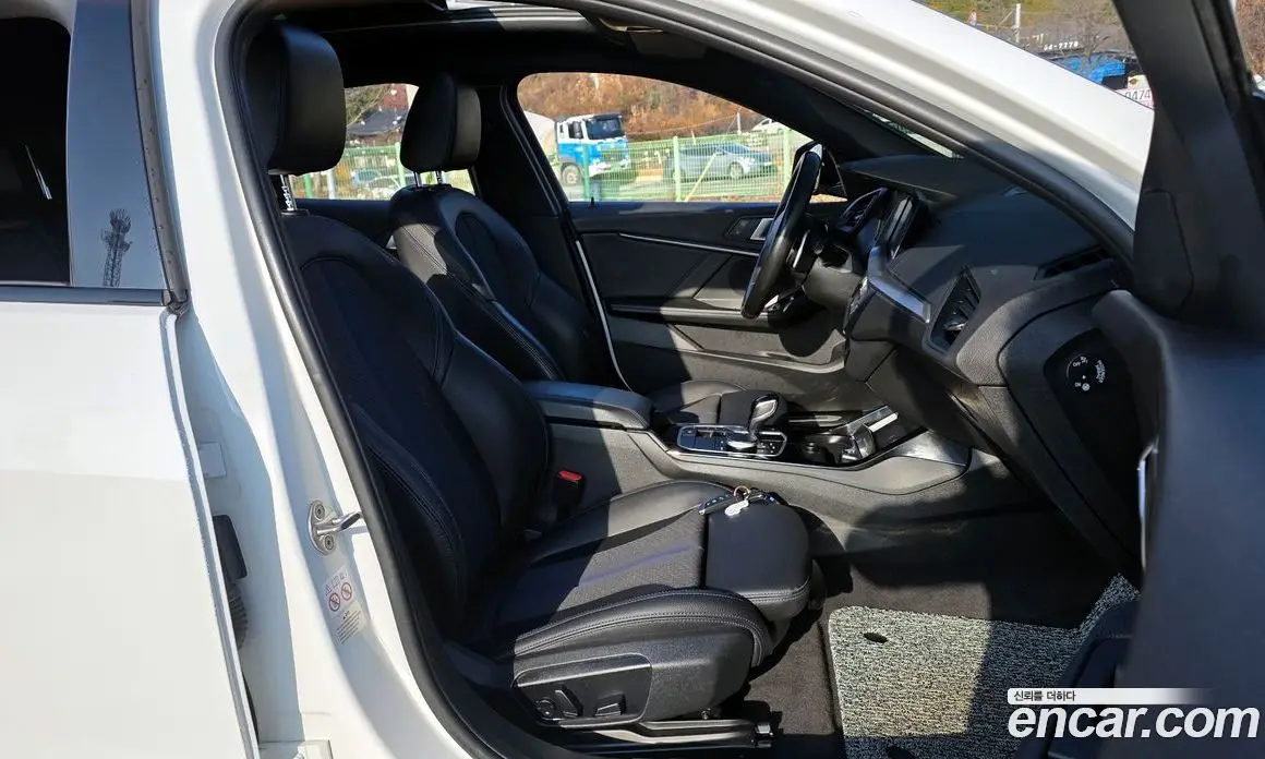 BMW 1 серия 2024 2.0 автомат (гидро), фото 10
