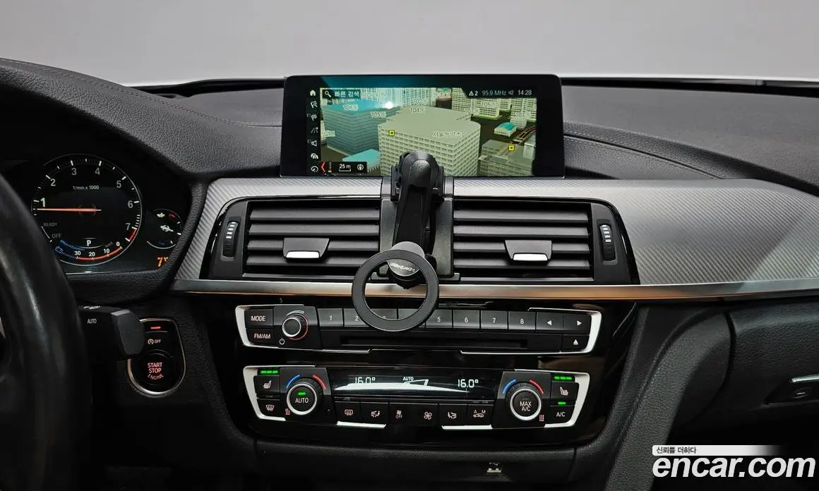 BMW 3 серия 2018 2.0 автомат (гидро), фото 18