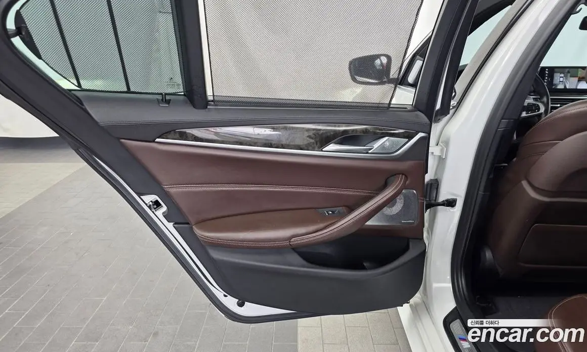 BMW 5 серия 2018 3.0 автомат (гидро), фото 15