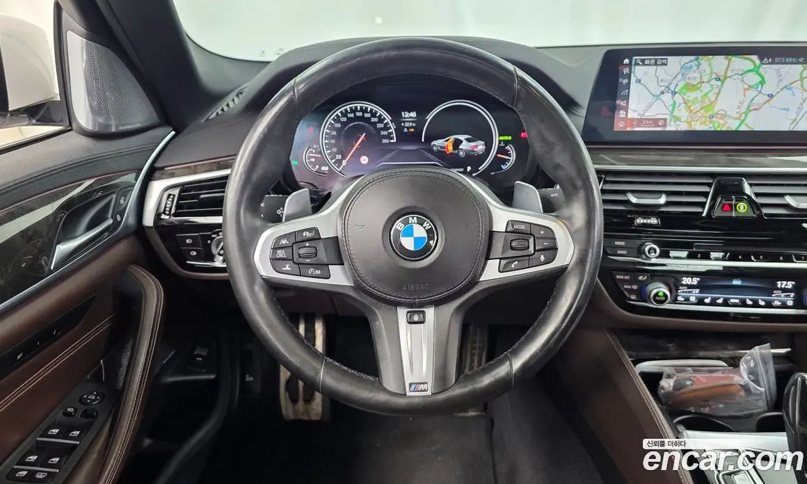 BMW 5 серия 2018 3.0 автомат (гидро), фото 20