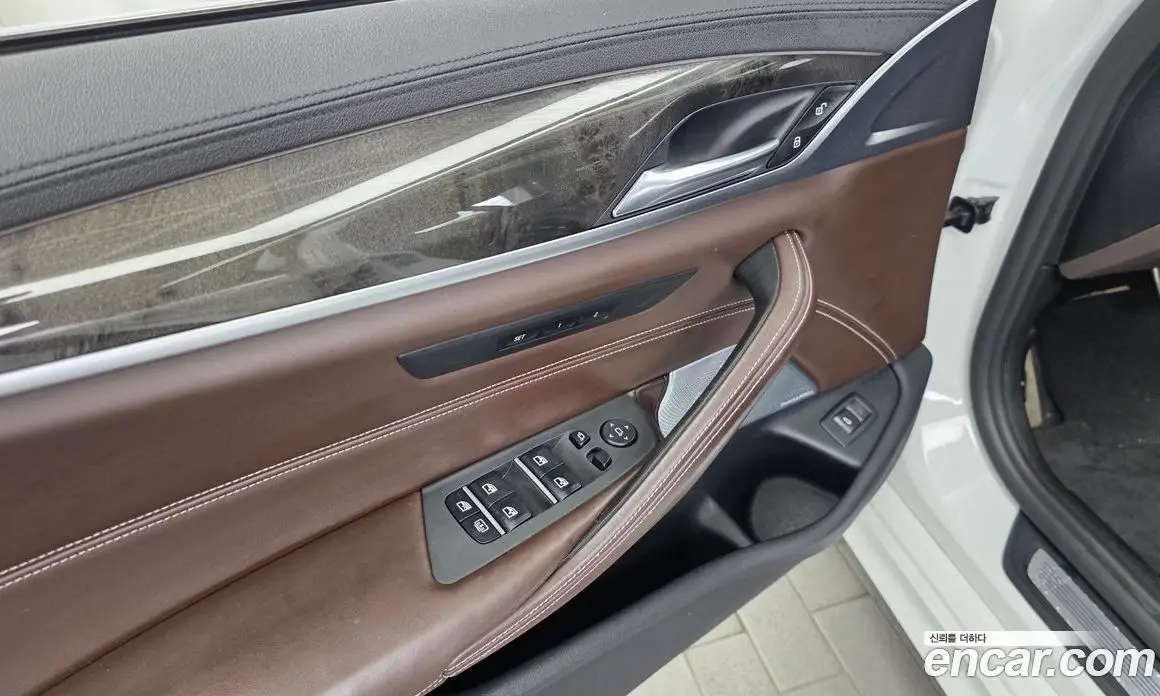 BMW 5 серия 2018 3.0 автомат (гидро), фото 35