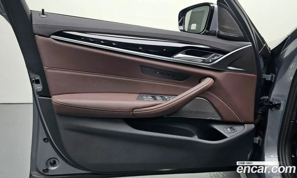 BMW 5 серия 2023 2.0 автомат (гидро), фото 14 BMW 5 серия 2023 2.0 автомат (гидро), фото 14
