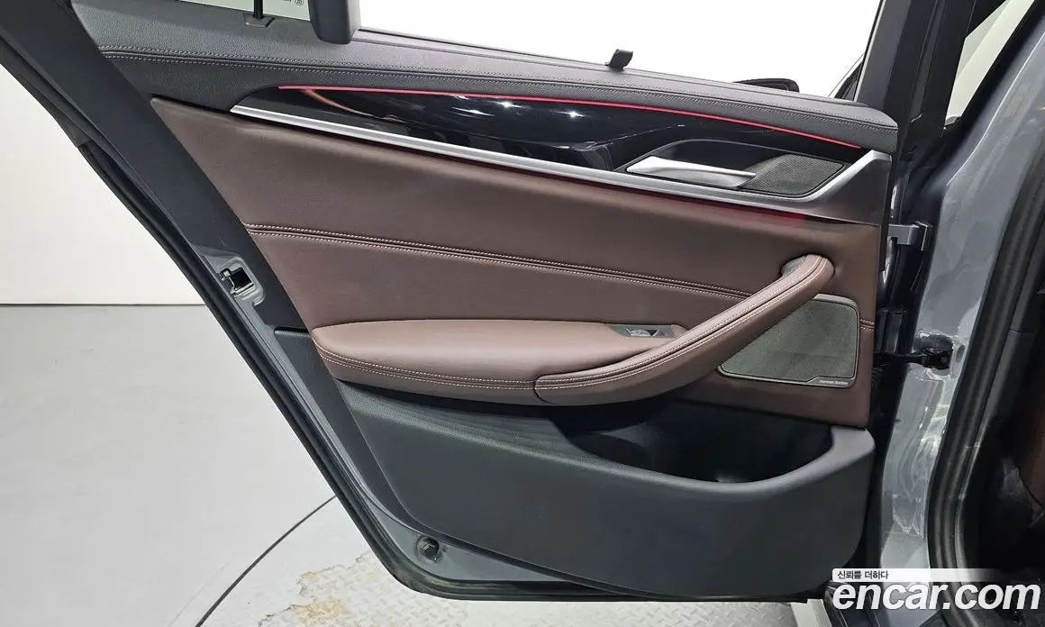 BMW 5 серия 2023 2.0 автомат (гидро), фото 15 BMW 5 серия 2023 2.0 автомат (гидро), фото 15