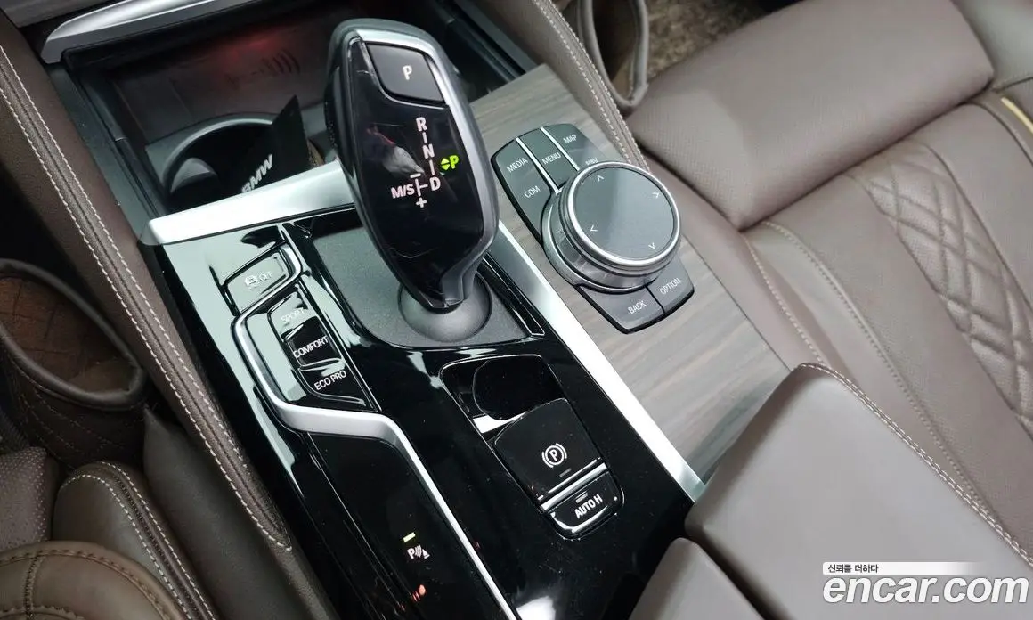 BMW 5 серия 2023 2.0 автомат (гидро), фото 9
