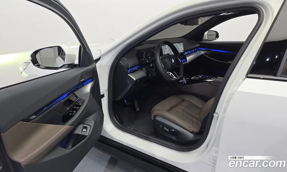BMW 5 серия 2025 2.0 автомат (гидро), фото 13