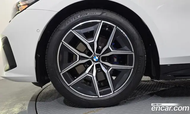 BMW 5 серия 2025 2.0 автомат (гидро), миниатюра 5