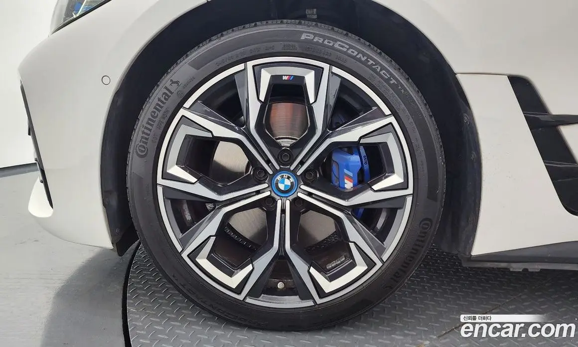 BMW i4 2023 0.2 автомат (гидро), фото 5