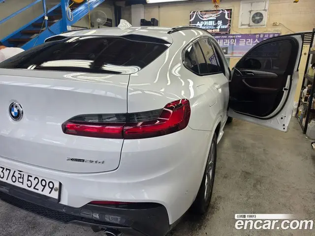 BMW X4 2020 2.0 автомат (гидро), миниатюра 7