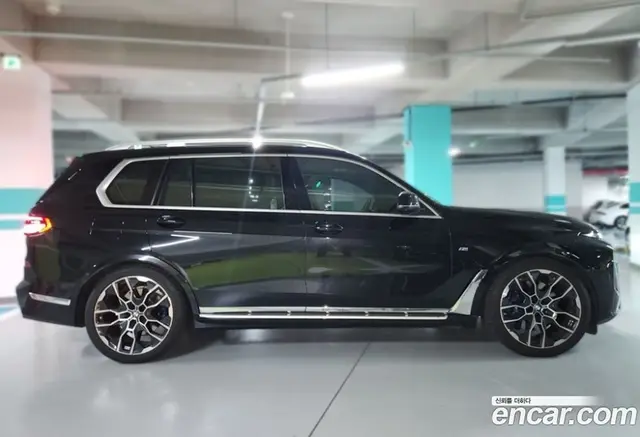 BMW X7 2023 3.0 автомат (гидро), миниатюра 4