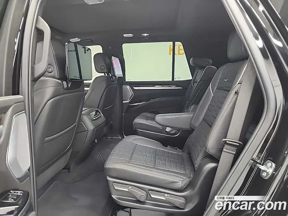 Cadillac Escalade 2025 6.2 автомат (гидро), фото 12 Cadillac Escalade 2025 6.2 автомат (гидро), фото 12