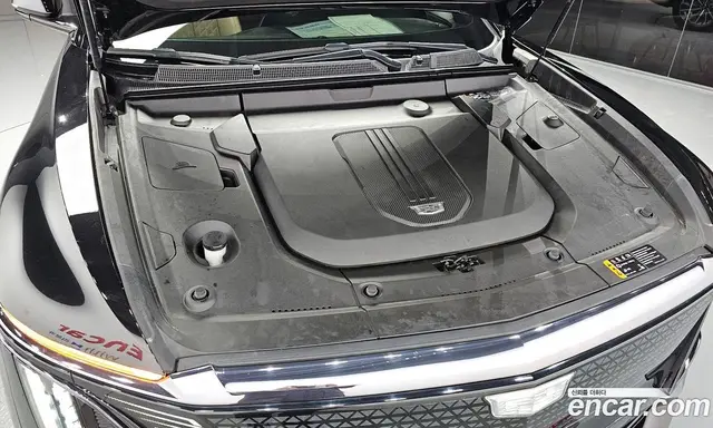 Cadillac Lyriq 2024 автомат (гидро), миниатюра 6