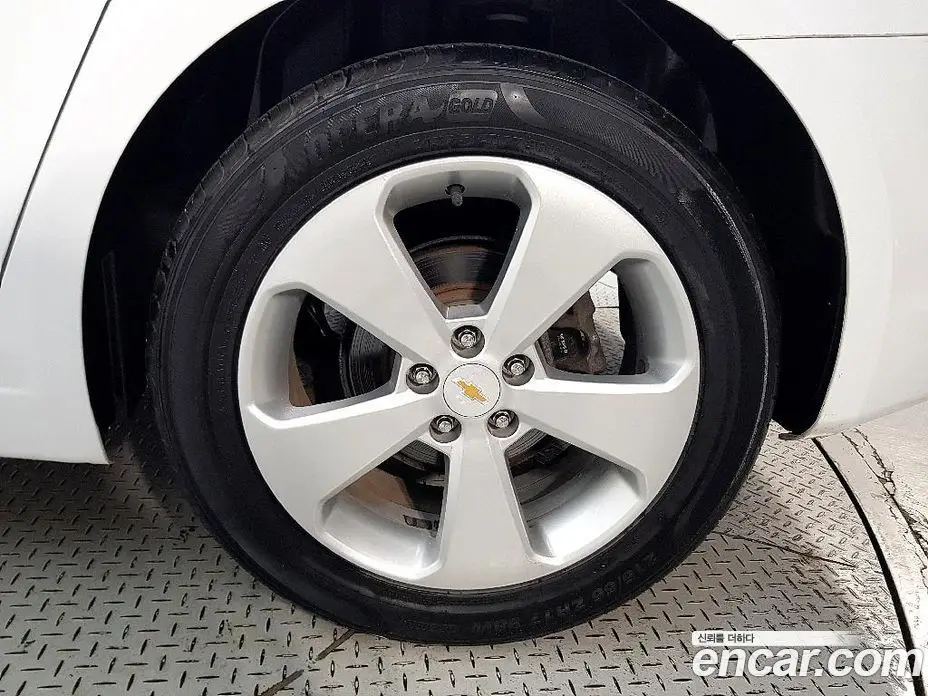Chevrolet Cruze 2011 1.8 автомат (гидро), фото 20