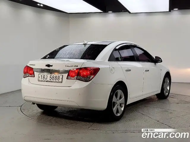 Chevrolet Cruze 2011 1.8 автомат (гидро), миниатюра 4
