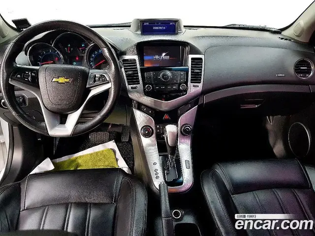 Chevrolet Cruze 2011 1.8 автомат (гидро), миниатюра 5