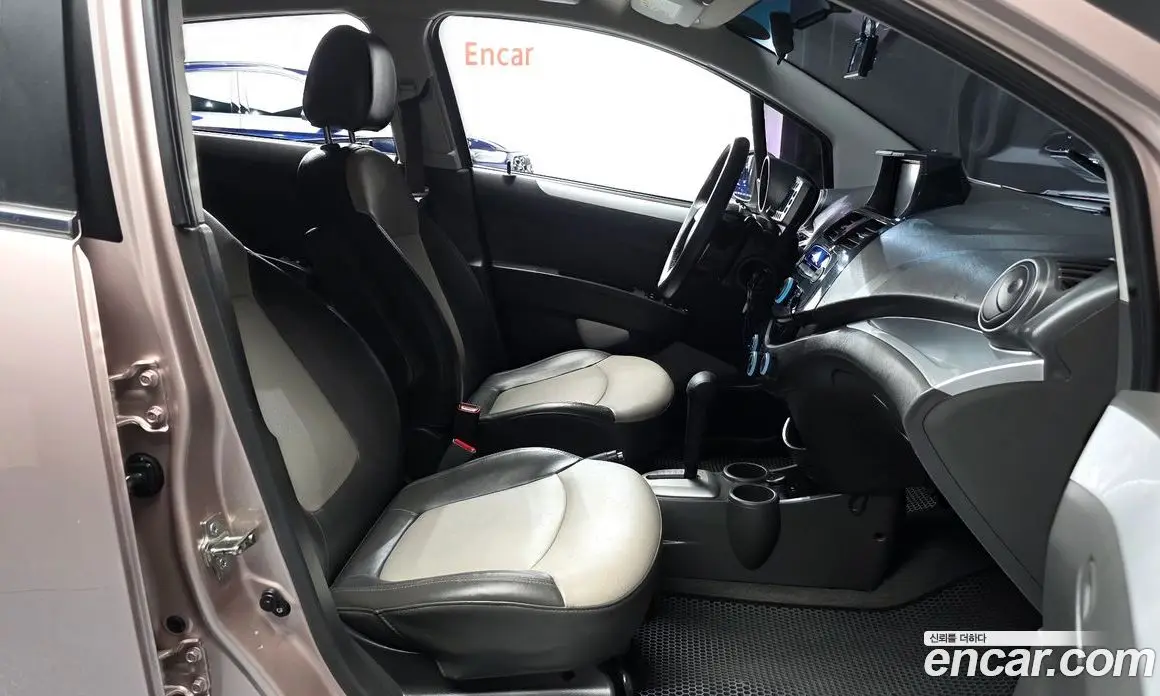 Chevrolet Spark 2012 1.0 автомат (гидро), фото 16 Chevrolet Spark 2012 1.0 автомат (гидро), фото 16