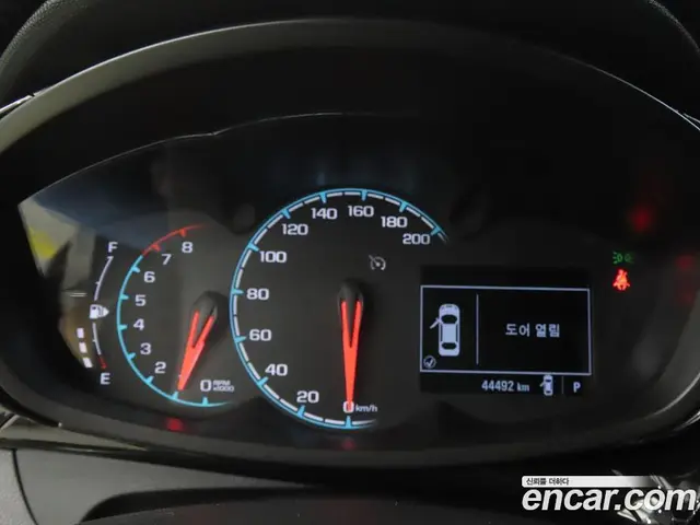 Chevrolet Spark 2021 1.0 автомат (вариатор), миниатюра 9