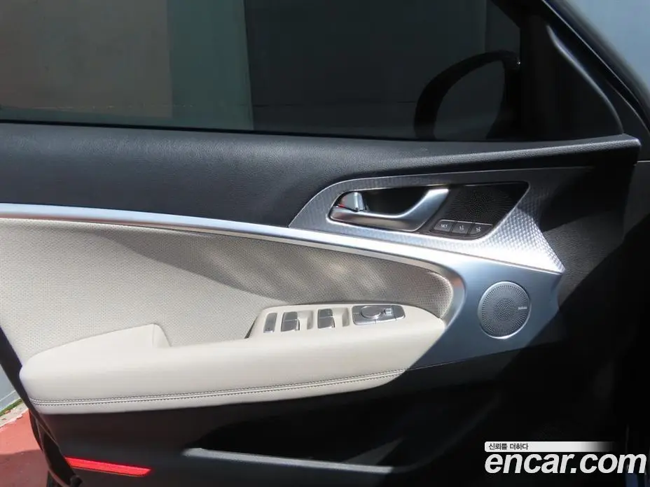 Genesis G70 2022 3.3 автомат (гидро), фото 14