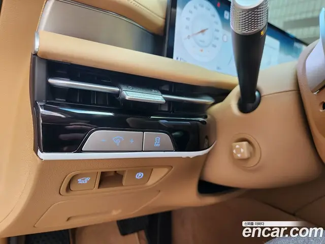 Genesis G80 2025 2.5 автомат (гидро), миниатюра 12