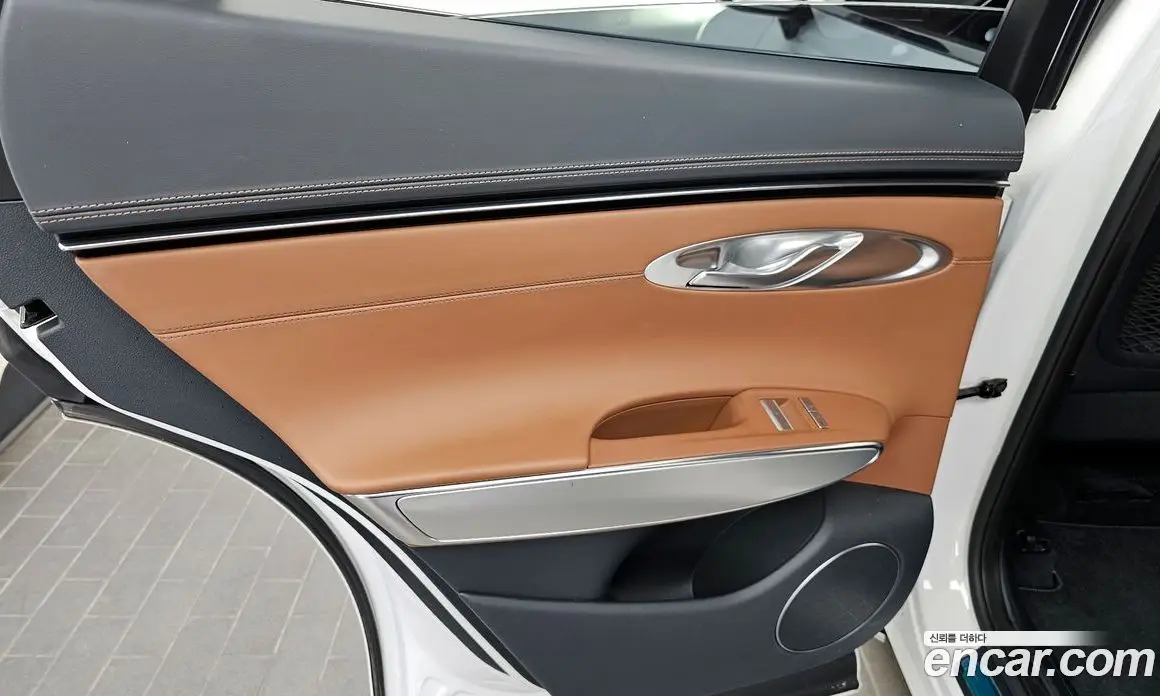Genesis GV70 2022 2.5 автомат (гидро), фото 15