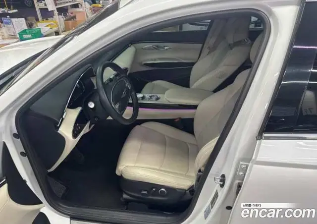 Genesis GV70 2022 2.5 автомат (гидро), миниатюра 4