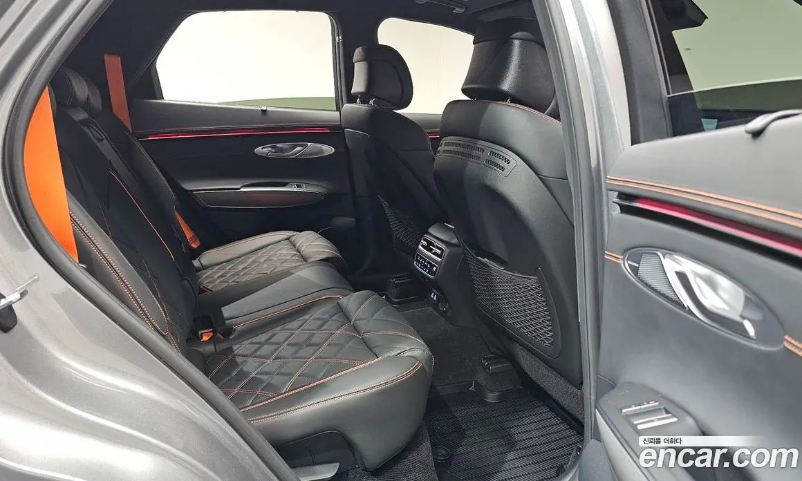 Genesis GV70 2024 3.5 автомат (гидро), фото 16
