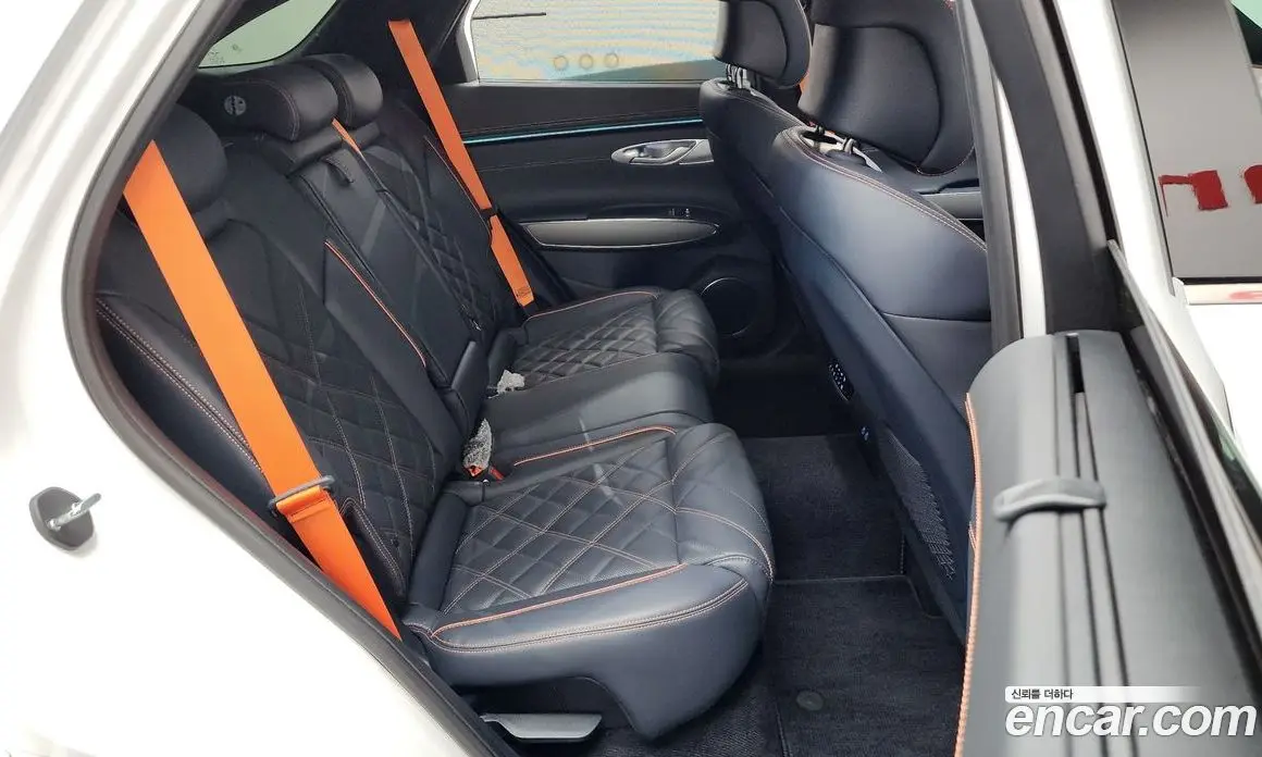 Genesis GV70 2024 2.5 автомат (гидро), фото 16 Genesis GV70 2024 2.5 автомат (гидро), фото 16