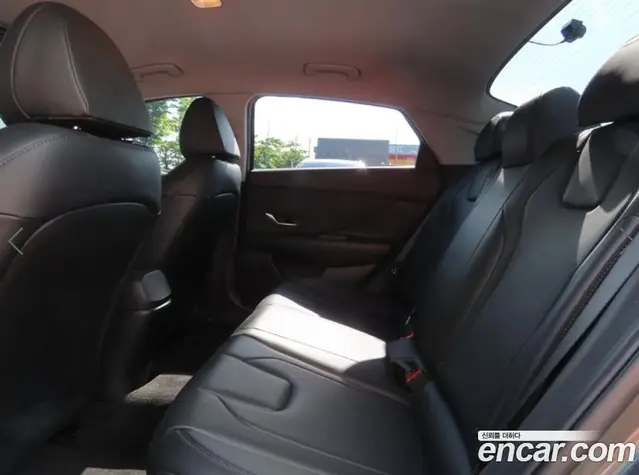 Hyundai Avante 2022 1.6 автомат (гидро), миниатюра 6